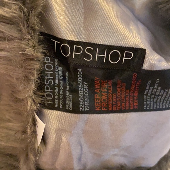 Topshop twisted faux fur snood - Picture 2 of 2